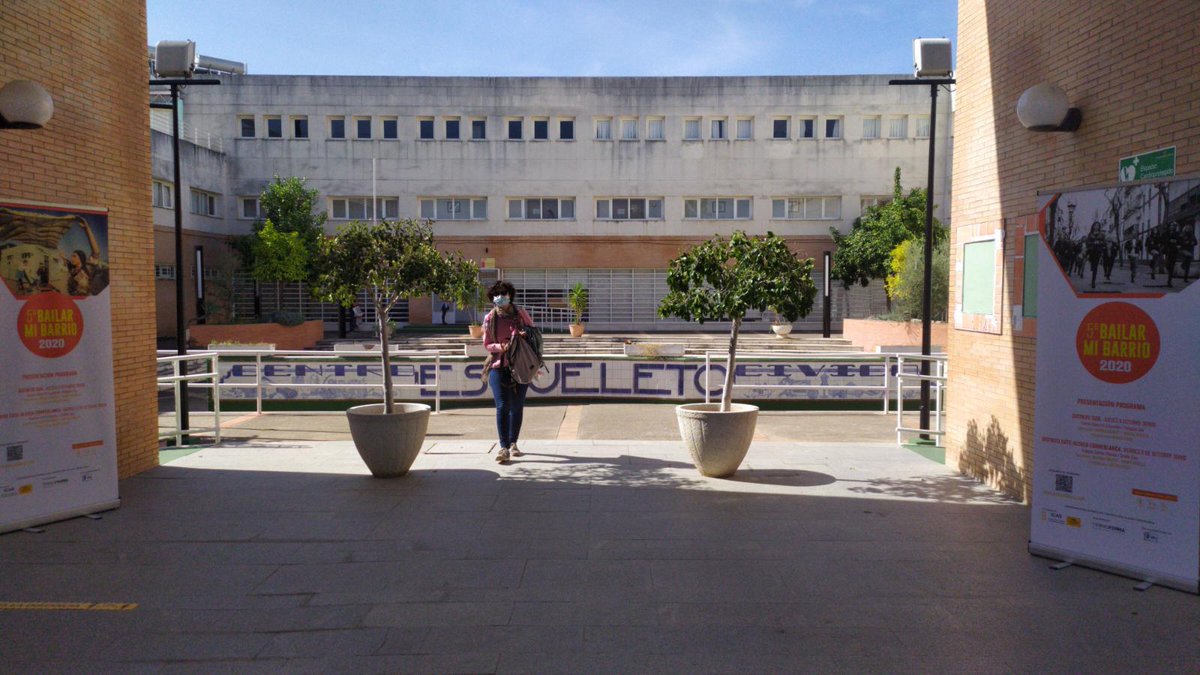 ¡Ultimando preparativos para disfrutar de Bailar mi Barrio!
📆JUEVES 8 DE OCTUBRE A LAS 20H00 
Centro Cívico El Esqueleto- Poligono Sur
📆VIERNES 9 DE OCTUBRE A LAS 20H00 
Espacio Carme Chacón – Sevilla Este
ENTRADA LIBRE / AFORO REDUCIDO.
#culturasegura