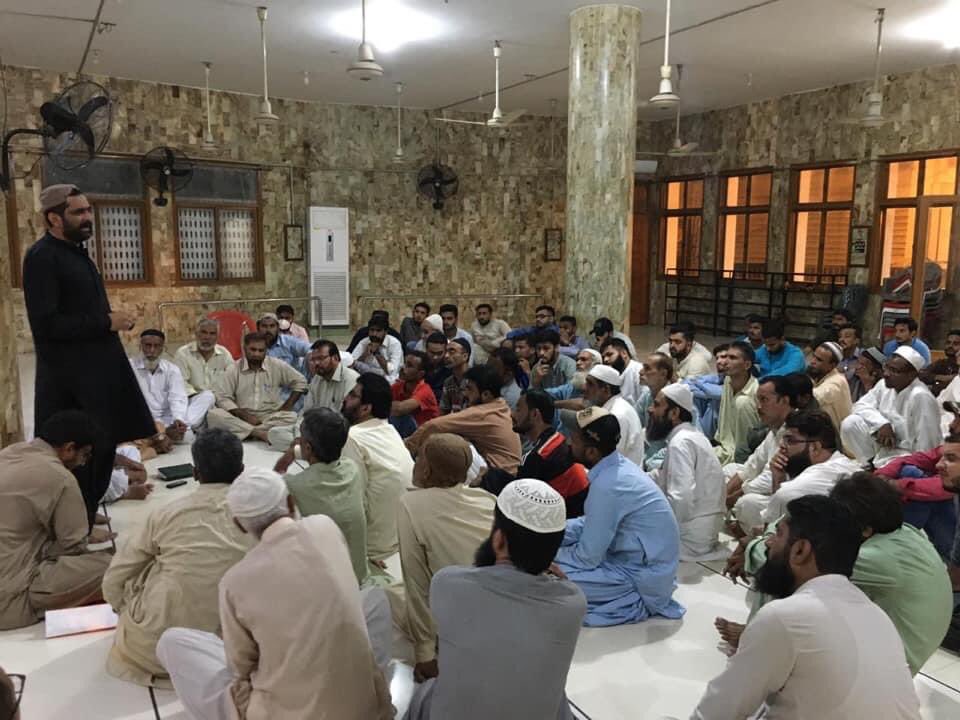 KarachiJamaat's tweet photo. رکن سندھ اسمبلی وامیر جماعت اسلامی ضلع کراچی جنوبی سید عبدالرشید@ibn_e_sayed پٹھان مسجد موسی لین میں جماعت اسلامی لیاری کے تینوں علاقوں کے مشترکہ اجتماع ناظمین کے شرکاء سے خطاب کررہے ہیں اس موقع پر حقوق لیاری کنونشن کی تیاریوں سے متعلق ذ مے داران کو ہدایات دیں  ۔ https://t.co/KfKvhMjoB9