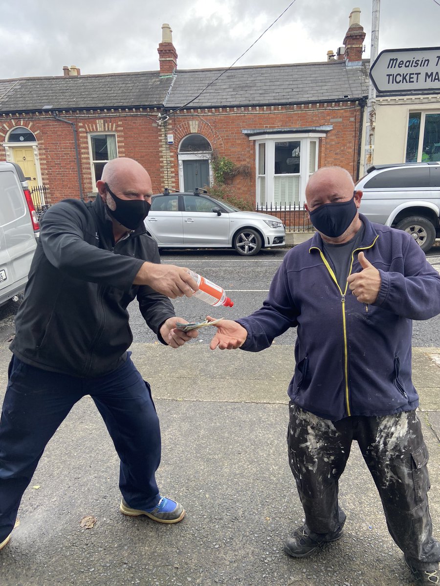 A socially distant presentation @harryfullbore accepts his #lastmanstanding prize from <a href="/bennyt64/">benny</a> at <a href="/CityCbs/">CityBuildingSupplies</a>   #staysafe