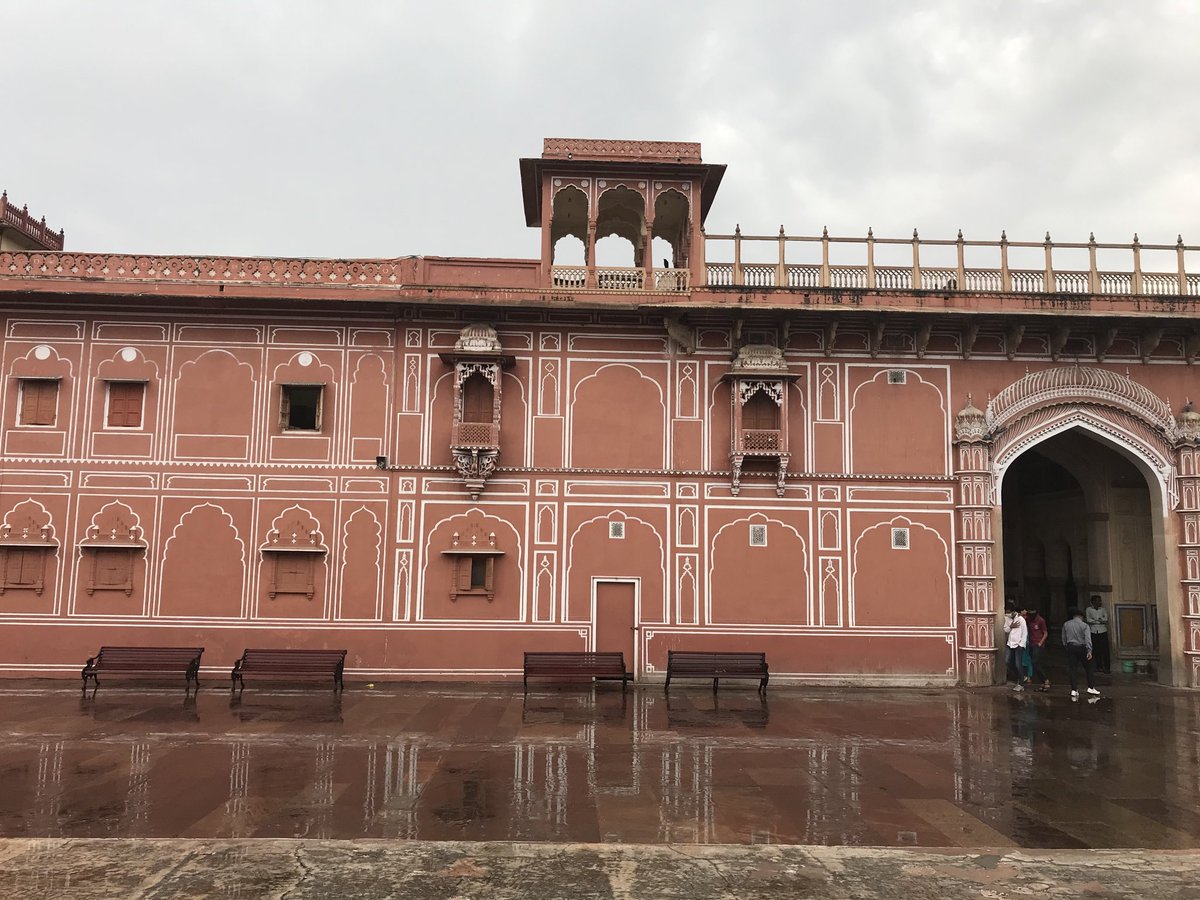 jennywalkabout's tweet photo. Jaipur in the rain! #WalkaboutWeather All these months of lockdown and still haven’t looked at all the photos ! ⁦@edanaming⁩ ⁦@sarasiobhan⁩ ⁦@grannie_wise⁩ ⁦@GeorgeJulian⁩ ⁦@SusiPetherick⁩ https://t.co/OL92KHQoX8