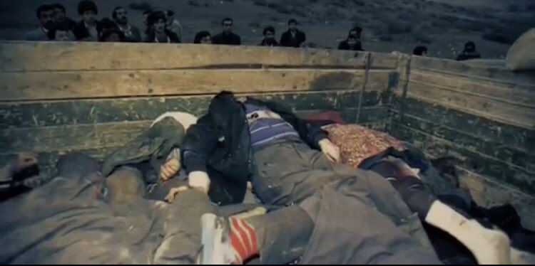 ayanzulfuqarll's tweet photo. What was the crime of the children, women and adults who were expelled from the Nagorno-Karabakh lands of Azerbaijan and also brutally killed? Is it a crime to live on your own land?
#DontBelieveArmenia #KharabaghisAzerbaijan 
#StopArmenianAggression 
@nytimes @BBCWorld https://t.co/ktn8uqOrFr
