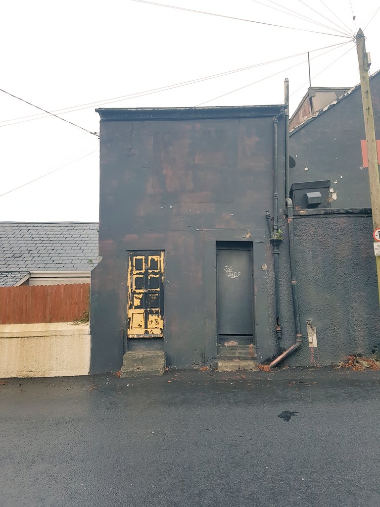 this lovely property has been empty for a long time, great location toosad to see it slowly decay, one of many in Cork city No. 116 on this thread  #regeneration  #not1home  #economy  #dereliction