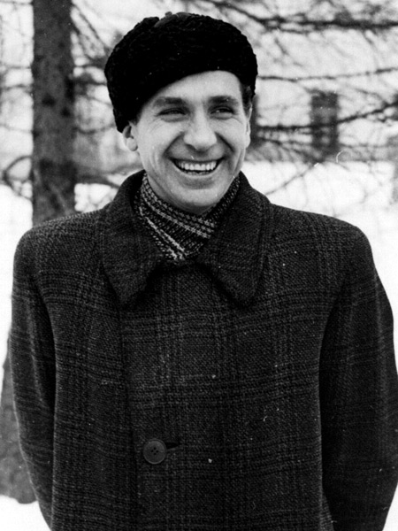 Novokreshchonov (1914-1991) had been a soccer and bandy player before switching to ice hockey in 1947. In the mid-1950s he was employed as "State Coach" by the Soviet Ministry of Sport ("Sports Committee") to supervise & monitor the development of Soviet ice hockey.