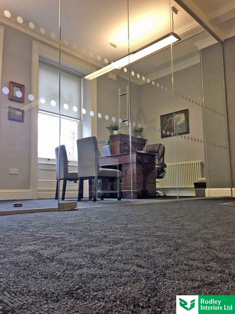 rodleyinteriors's tweet photo. Toughened Frameless Glass Partitioning install to a Leeds City Centre workspace...https://t.co/Ets4HnasHL
#framelessglass #toughenedglass #officeglass #workscompleted #leedsoffice #leeds #westyorkshire https://t.co/ZLNPE0CNwV