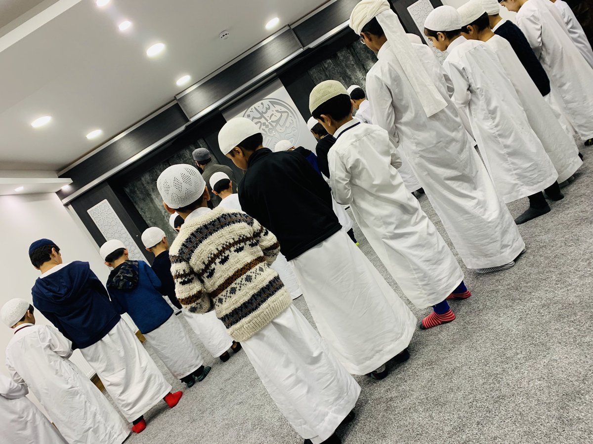 Al hamdu lillāh 
‘Establish Your Prayer’
‘Establish Your Prayer’
‘Establish Your Prayer’

#magribsalah