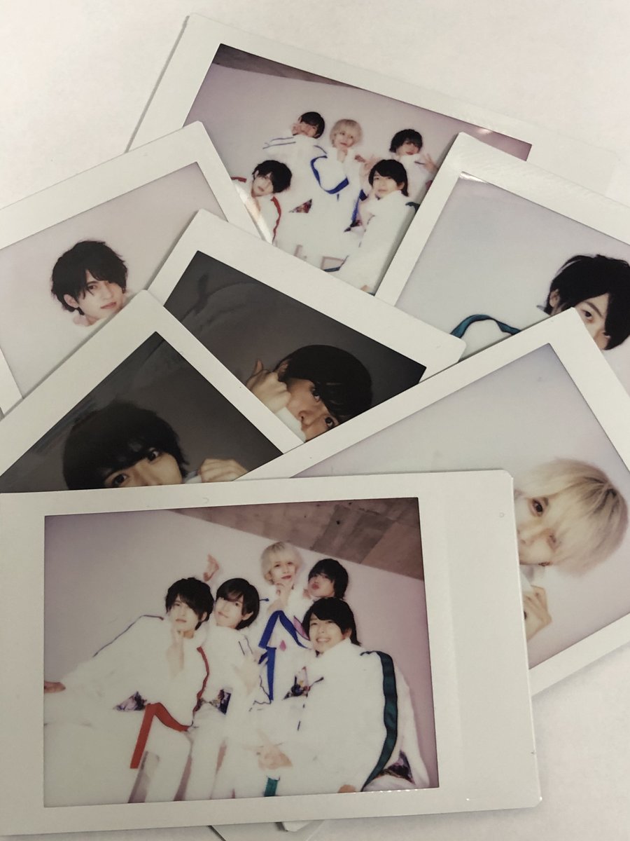 feeeee_official's tweet photo. アー写公開記念‼️
🎉2020.11.07 debut🎉
白昼夢系5人組メンズアイドルグループ☀️
『feeeee.』
当ツイートRT&公式アカウントフォローで
アー写撮影時のオフショットチェキを抽選で7名様にプレゼント🎁
〆切:10/20(火)
当選者にはDMにてお知らせ致します。
※メンバー指定不可
#feeeee https://t.co/QbZ9Wn2utQ