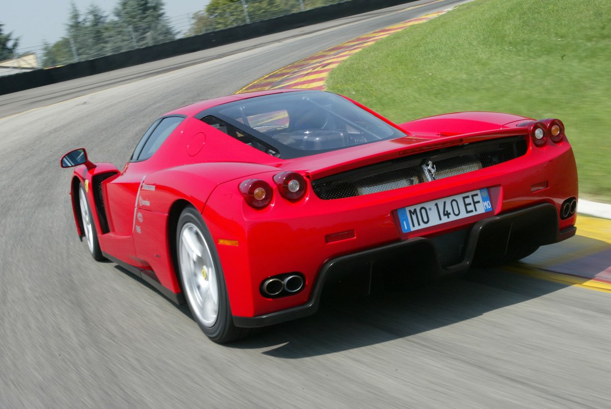 8/20 The Ferrari Enzo.Named after Enzo Ferrari. Who incidentally looks like Mesut Ozil from Arsenal FC. Trust me, Google it.  #ferrari  #enzo  #top20  #lists  #cars