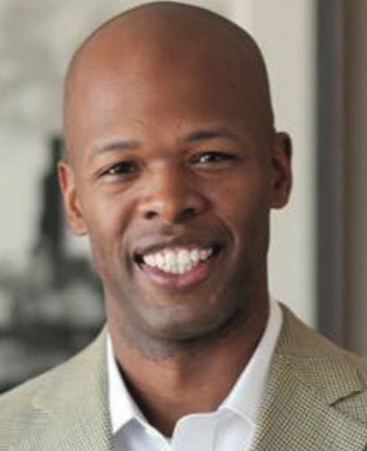 SVerbit's tweet photo. #InTheNationsService
An Unselfish Teammate That Lifted Everyone Around Him!
Joe Robinson '04, is currently a VP, Mergers & Acquisitions, Industrials @LincolnInt.
#TheOtherGuys l #OrangeJ21CE
โก๏ธ https://t.co/8FZFY78RLE https://t.co/Zr2rQ0JwZH