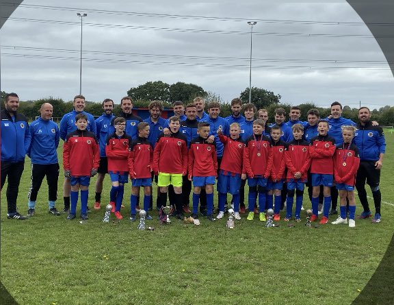 bozza85's tweet photo. 🔵🔴⚽️ https://t.co/kKhN3okiow
