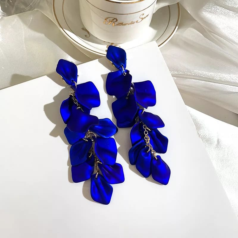 256Fierce's tweet photo. Beautiful petal earrings!! At only 10k@ https://t.co/KMU6ME85la