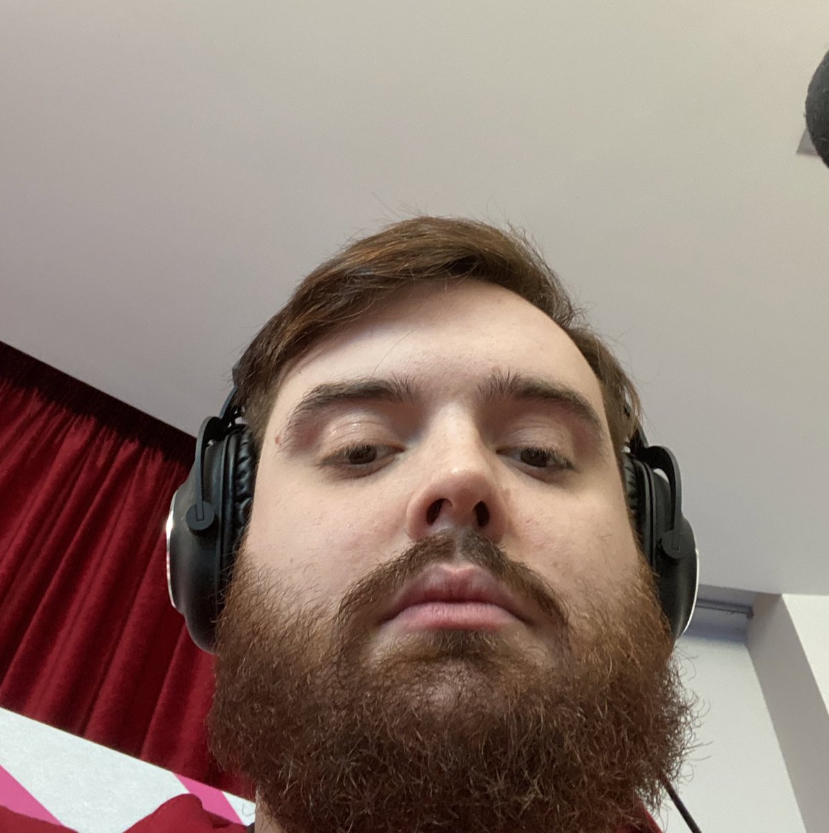 ENTRA 

ES IMPORTANTE 
Twitch.tv/ibai