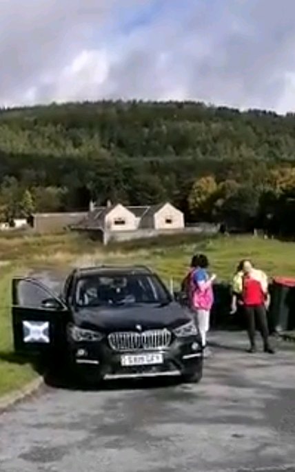 30. The  #500miles  #indyref2 walkers are starting today at  @thehouseofbruar. Dave Llewellyn and a new woman have joined the group, who are staying in caravan in Alison Rollo's driveway in Moulin. How many households under one roof?  #covidspreaders4indy  https://m.facebook.com/story.php?story_fbid=2652608808388885&id=1402639979973674&notif_t=live_video&notif_id=1601984046627735&ref=m_notif