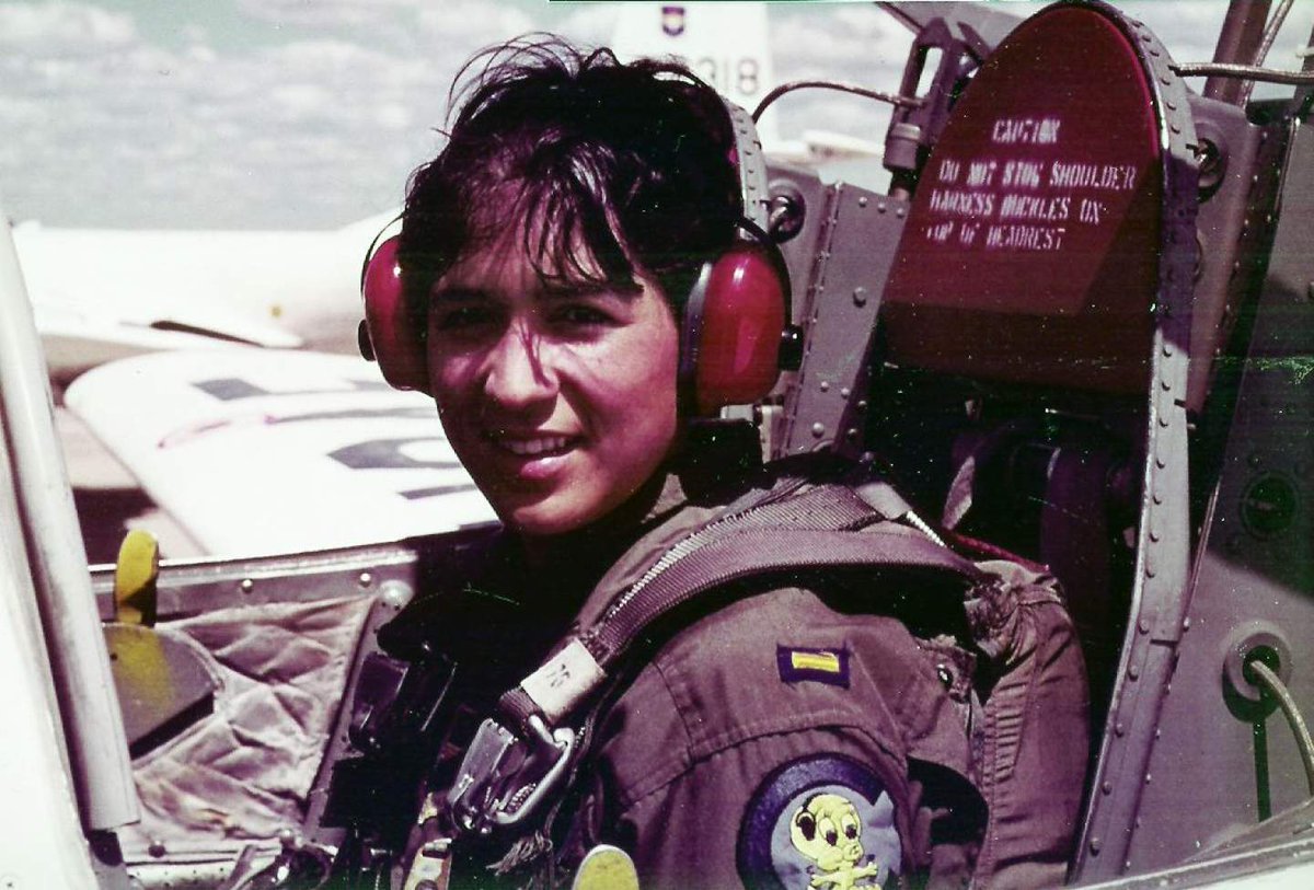#DidYouKnow? Olga Custodio was the first Latina U.S. military pilot AND the first Latina to become captain at a commercial U.S. airline! #HispanicHeritageMonth
