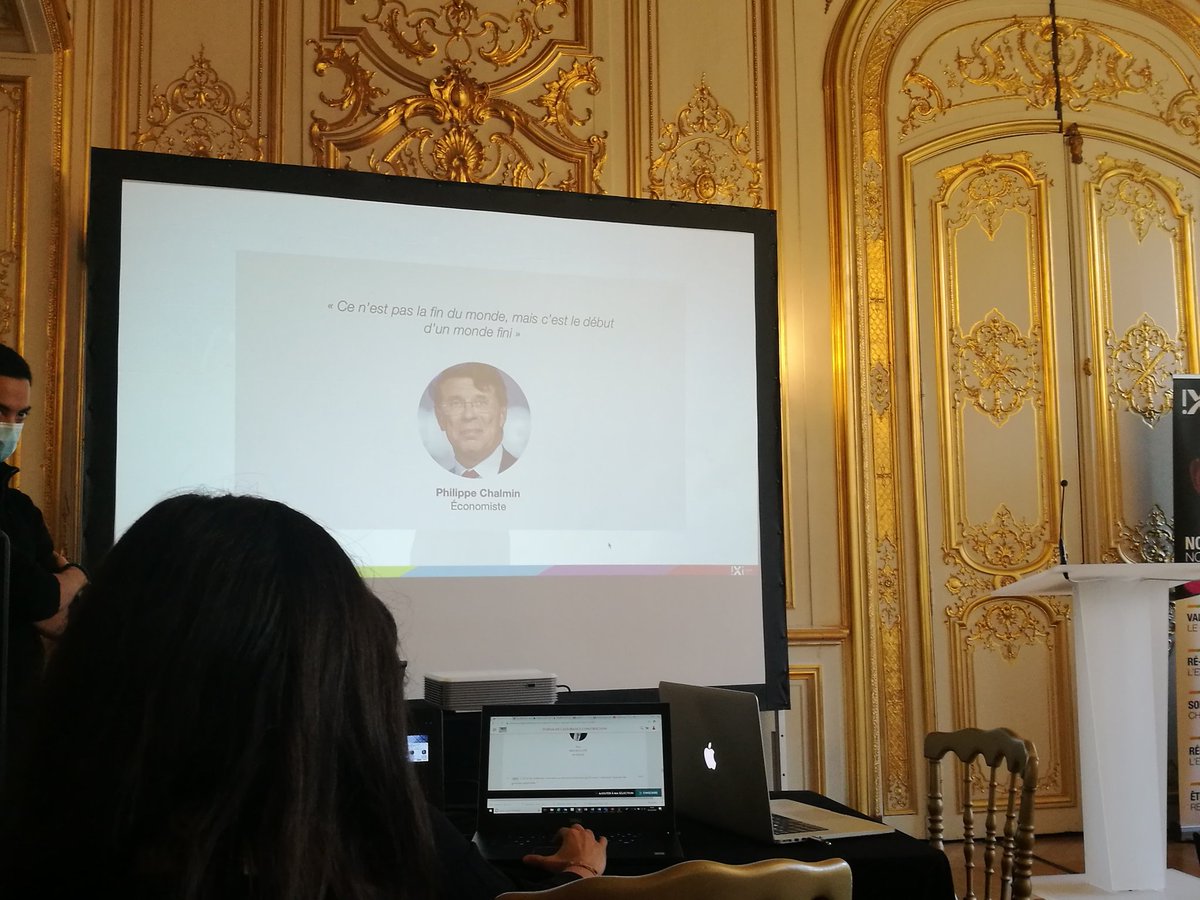 renou_eloise's tweet photo. Instant dissertation au forum de l'assurance construction organisé par @argusassurance : "ce n'est pas la fin du monde, mais le début d'un monde fini". Vous avez 3h 📝#argusconstruction https://t.co/N7WVKcBEx3