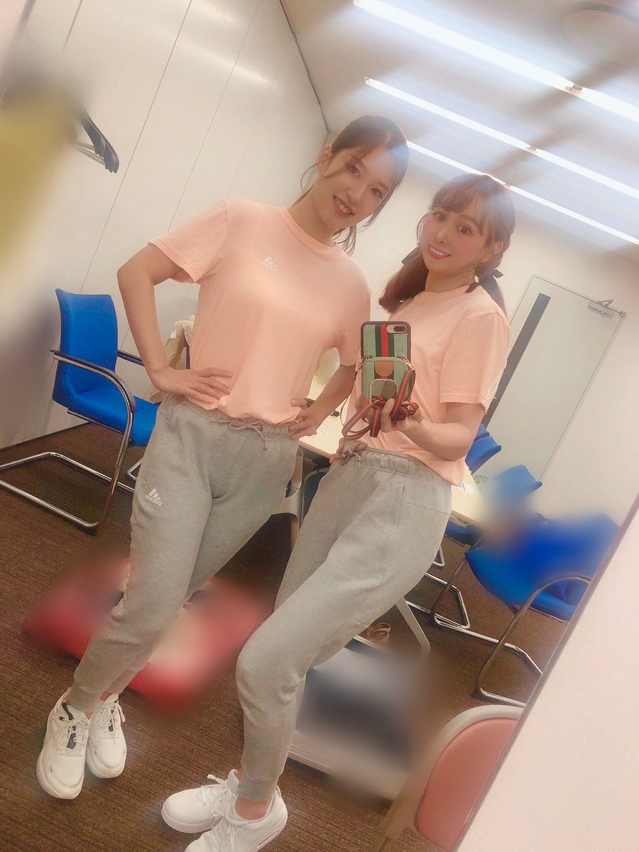 アメトーーク“踊りたくない芸人”
今年もお手本の先生・ダンス指導で出演させて頂きました🥰🌈

私達にまで温かいコメントやメッセージ頂けてとてもうれしく、励みになります！✨🙇

(写真撮る時だけマスクを外してます！)
キャスティング:ヒップジャイブ

#踊りたくない芸人
#アメトーーク