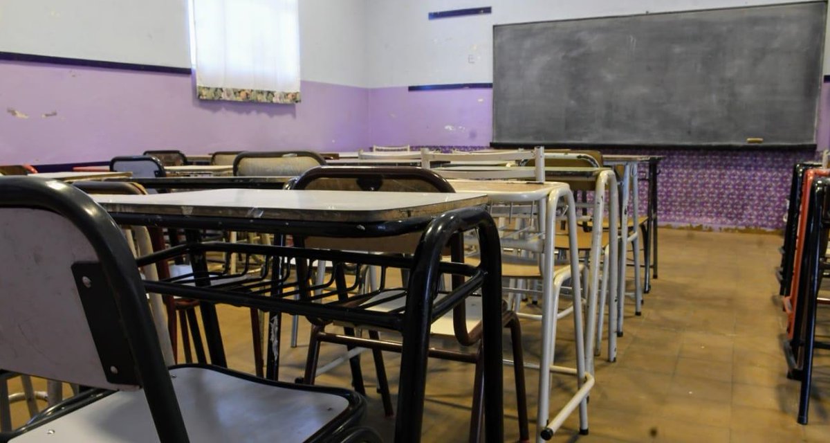 VanesaZuccariOk's tweet image. Más de seis meses sin clases presenciales. Nuestros chicos vieron afectada la continuidad pedagógica y sus derechos vulnerados. Seamos una voz que convoque a otras voces para reclamar la #VueltaALasAulas.

Mi reflexión en el siguiente link: n9.cl/nw98