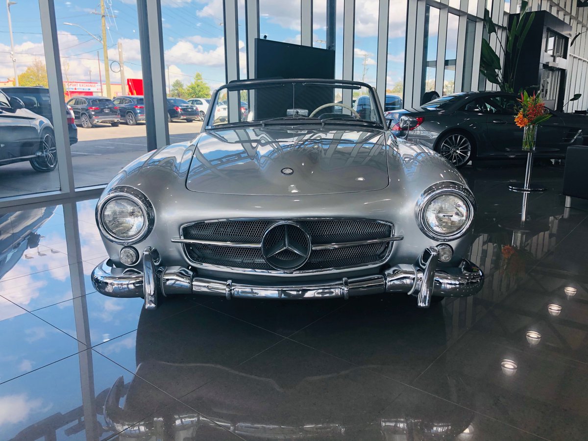 mbclubcanada's tweet photo. A beautiful classic Mercedes-Benz 190SL at @MercedesBenzLDN  #mercedesbenz #mercedes #benz #classic #190SL #thebestornothing #dasbesteodernichts #mbcanada #mblondon #finchautogroup https://t.co/sUs3dZIXcH