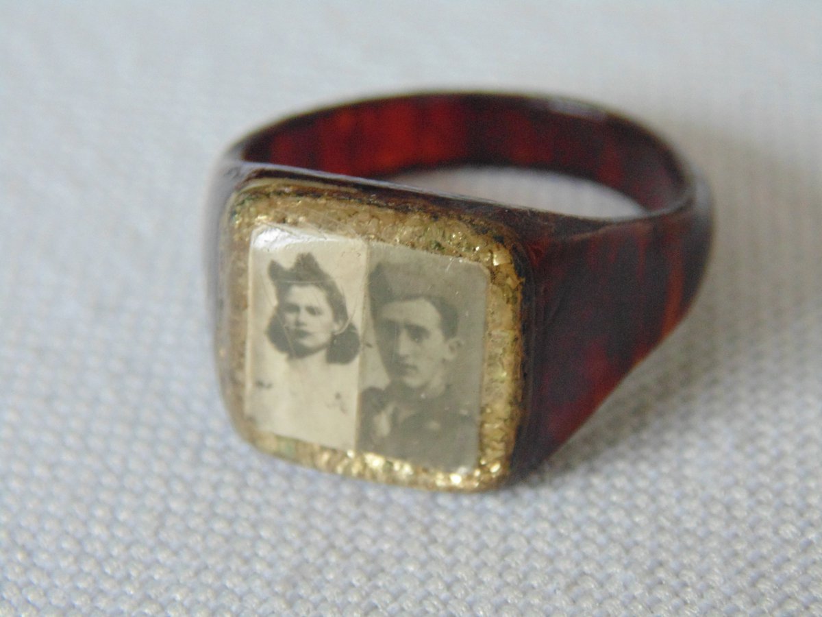 that Gerald had left with her after his combat in Normandy. They are photographed. IIRC Gerry was not aware of who the people in the ring are.At the time, Molly lived at 8 Gayton Avenue in Leicester, which is where Gerald spent most of his time with her when on leave or /10
