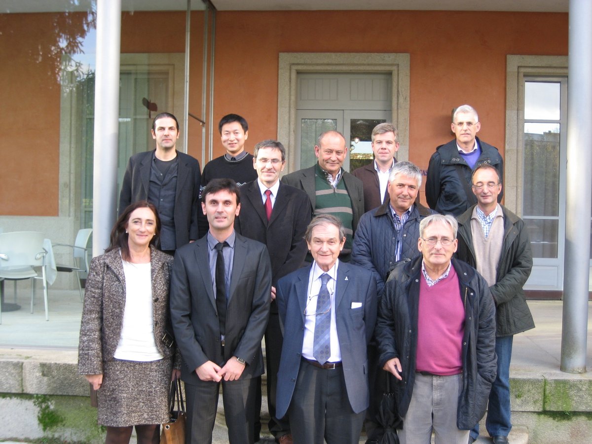 JorgeMiraUSC's tweet image. Como viene siendo habitual en las visitas del #ProgramaConCiencia, al margen de la ceremonia, desarrolló un intenso programa de actividades.

Sus charlas tienen una estética de lo más particular.