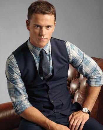 day 58 of jonny as puppies and it’s actually jonny!! (i missed him)