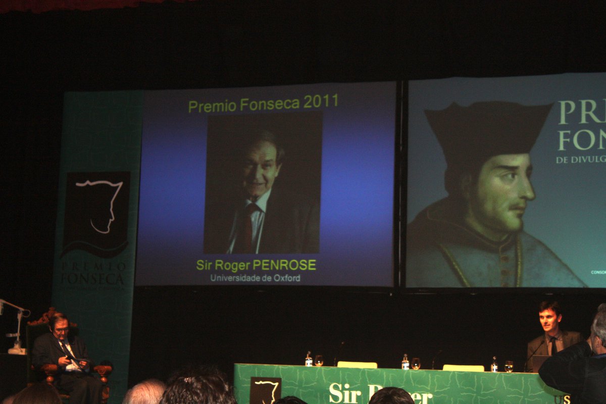 JorgeMiraUSC's tweet image. Como viene siendo habitual en las visitas del #ProgramaConCiencia, al margen de la ceremonia, desarrolló un intenso programa de actividades.

Sus charlas tienen una estética de lo más particular.