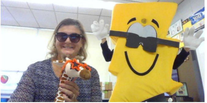 Celebrating the Week of Respect Spirit Week with the amazing Mrs. Hyjack! <a href="/BenFranklinES/">Ben Franklin School</a> #LetYourAcceptanceShineBright #WeekOfRespect #ShineBrightEdison