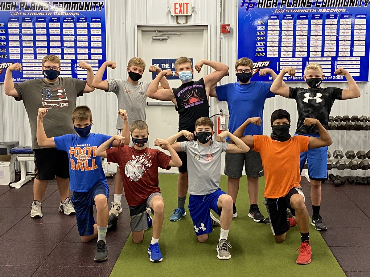 JonBos38's tweet photo. 8 8th graders and 1 freshman getting after it 4 days a week at 6:15am.  Good group that is working hard and building for the future. Thank you gentlemen and also thank you Mr. Phillips for helping me every morning!!! 
#WinTheDay @hpccoachwood @martinp138 https://t.co/RQKZAPXkzk