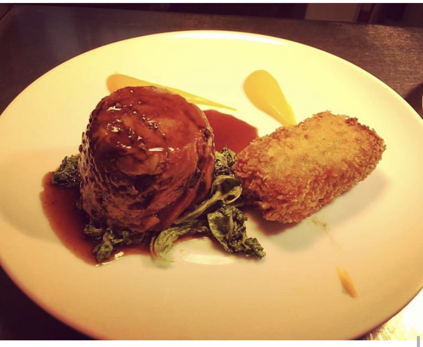 TheCliffs_'s tweet photo. Conwy county resident? 

No plans for this evening? 

Why not give us a call on 01492 511633 and book a table to dine with us? 

Experience our delicious menu that includes amazing dishes like this 👇🏻

#abergele #imaceleb #northwales #northwalesfood https://t.co/kg02Gezbp5