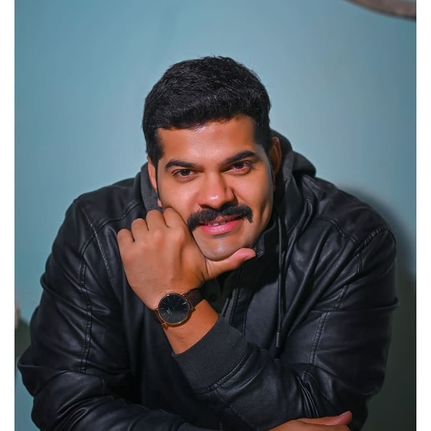 MarathiStars's tweet photo. अभिनेता हार्दिक जोशी यांना वाढदिवसाच्या हार्दिक शुभेच्छा😎😎😎❤
.
.
.
.
.
@hardeek_joshi
#HardeekJoshi #HappyBirthday #HBD #RanaDa #TujhyatJeevRangala #TJR #MarathiActors #marathistars #actor #hero #cool #abhineta #smarat #marathiboy #body #fitness #maharashtra_ig #marathi_ig https://t.co/7f1eFsLZ4B