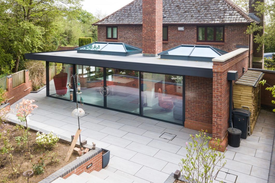 RoofsWarm's tweet photo. Our installers provide the complete team and our products are pre-manufactured for a quick, tidy and fuss free, prefabricated extension. Flood your home with light 🌟
#newextensions #rebuild #needmorespace #redesign #housing #ultraframe #warmroofs https://t.co/nDuGpu9Ndl