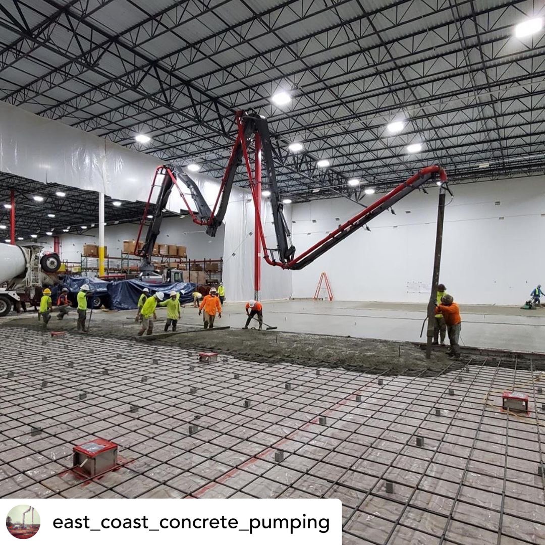 ACPApumpers's tweet photo. Teamwork Tuesday, thanks to East Coast Concrete Pumping! 💪💥 #acpacertified #concretepumping #boompump #concrete #construction #essentialworkers #cdl #heavyequipment #pumpoperator #safeoperator #constructionjobs #womeninconstruction #seniors #jobsearch #trucks #pumplife https://t.co/Yy4tuPR3eN