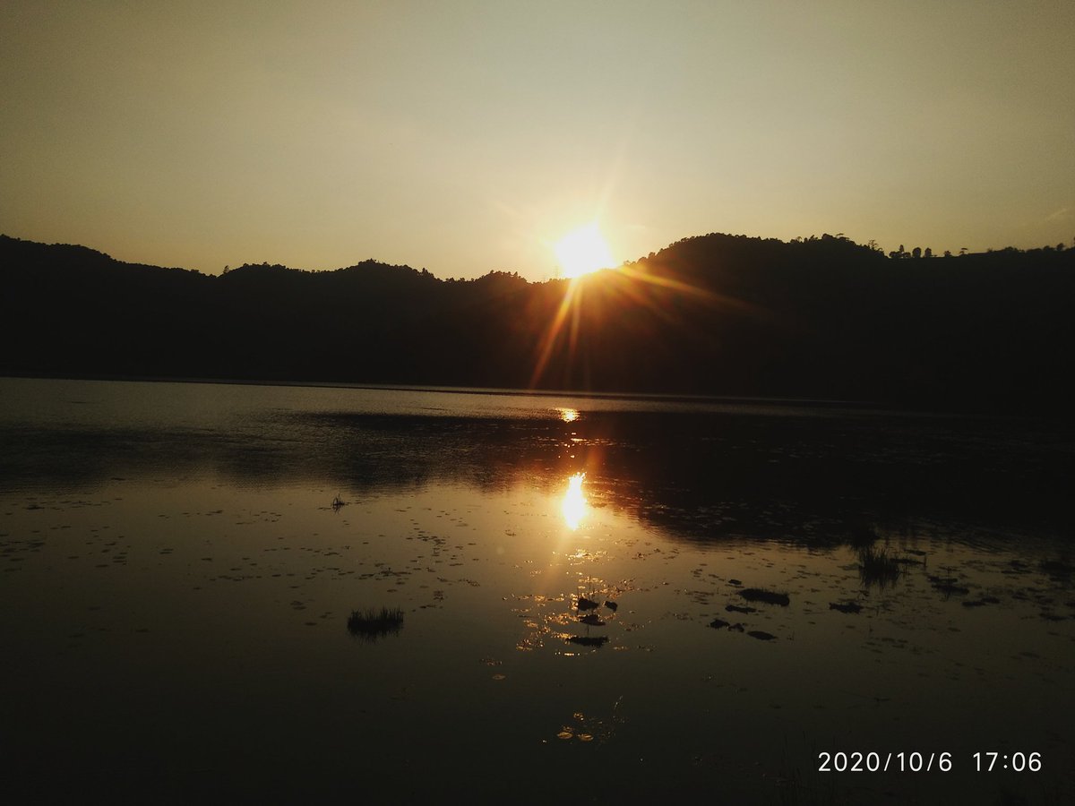 pragati0320's tweet photo. #DipangTaal
#Sunset_reflection https://t.co/PythF029zz