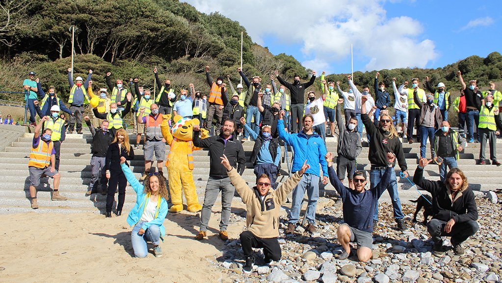 bbcpress's tweet image. It’s back! #DIYSOS: The Big Build returns to @BBCOne with a @BBCCiN special: bbc.in/3d2UMi9