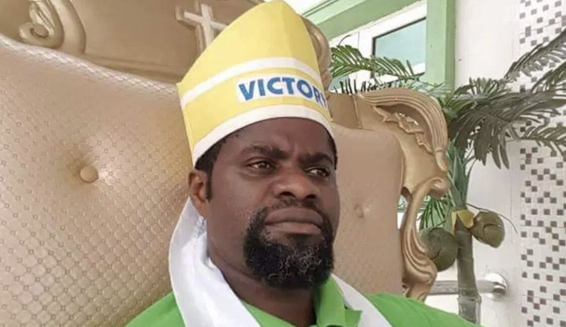YemieFash's tweet image. BREAKING: An Ondo high court in Akure has sentenced the Founder of Sotitobire Praising Chapel, Prophet Babatunde Alfa and five others to life imprisonment over the disappearance of a one-year-old boy, Gold kolawole in the church last year.