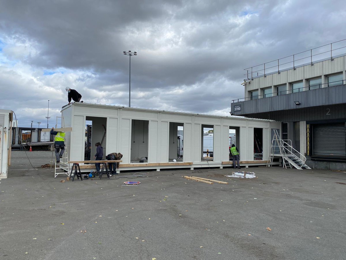 createacabin's tweet photo. Last weekend we built a parcel sorting office for @UPS - not bad for 2 days work! #modularbuilding #prefabcabins https://t.co/WXNjVQQZpE