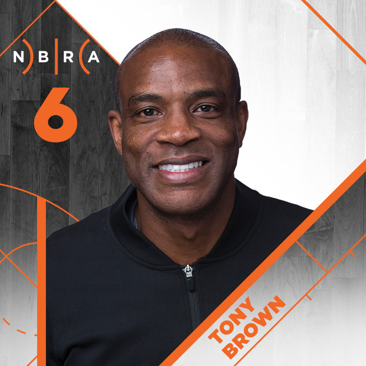 OfficialNBARefs's tweet photo. NBA FINALS β GAME 4
β° 9:00 PM ET
π @Lakers at @MiamiHEAT
π #15 Zarba, #30 Goble, #6 Brown, Alt. #26 Fraher
πΊ @abc
#NBAPlayoffs #NBA #NBAReferees #LALvsMIA #LakeShow #HeatTwitter #EverybodyVsRacism #RefsInTheBubble https://t.co/9meyvX0DOZ