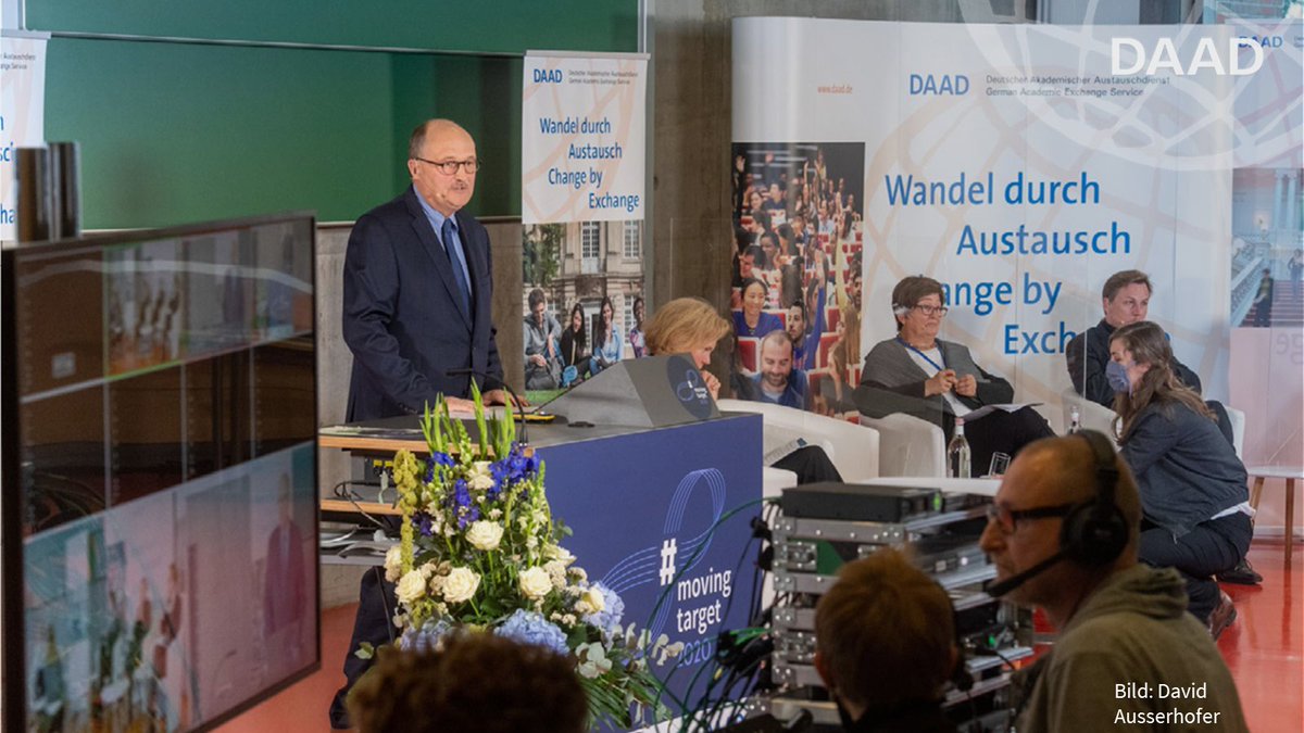 DAAD_Germany's tweet photo. Thank you to all guests, contributors and participants who made #movingtarget2020 such a successful virtual event! 💙 Visit the conference platform to browse contributions and watch recordings via this link:
➡ https://t.co/U34Vf8pHKE
#DAADdigital @BMBF_Bund @EU2020DE https://t.co/4xWyqewMgS