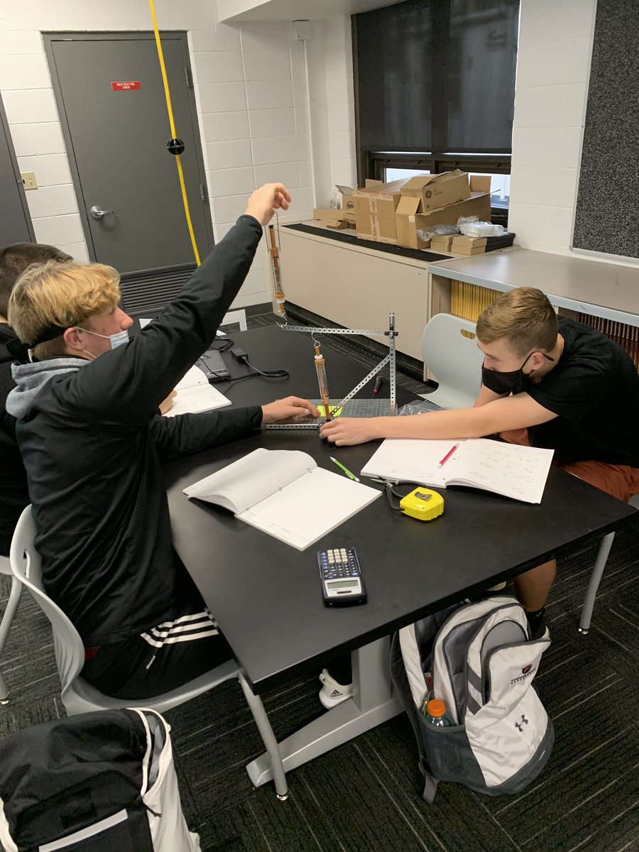 PrincipalPletch's tweet image. Principles of Engineering students working on simple machines!  Great to see these students so engaged.  @JimtownHigh #GoJimmies #engineeringrules
