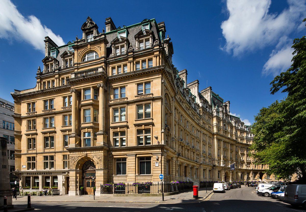 WorkspaceGroup's tweet photo. London's architecture is world-leading and at #Workspace, we're proud to be a part of it. Swipe through and like, comment, or share your favourite this #WorldArchitectureDay https://t.co/bEQW1CnNYG