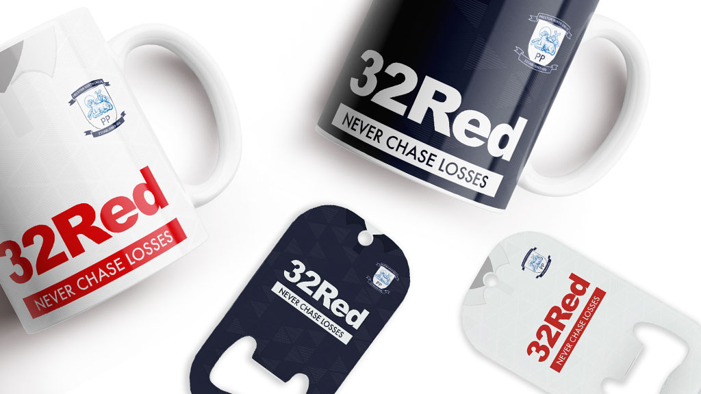 theterracestore's tweet photo. Introducing your official 20-21 Kit mugs for @pnefc with FREE personalisation for your own name and number!

Head to https://t.co/zeH5dIRZKY to order yours!

Retweet and tag a mate for your chance to bag one absolutely free! #pnefc #pne https://t.co/yiMxBefTEQ