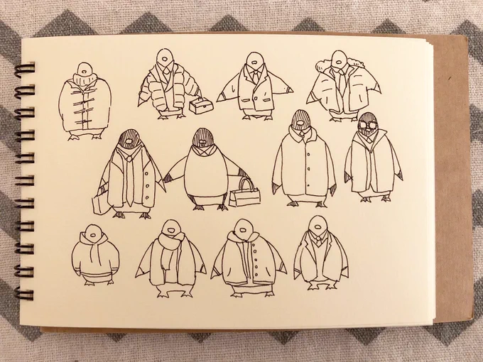 ペンギンの冬のコーディネート考えてみてます。#ペンギン#冬服 