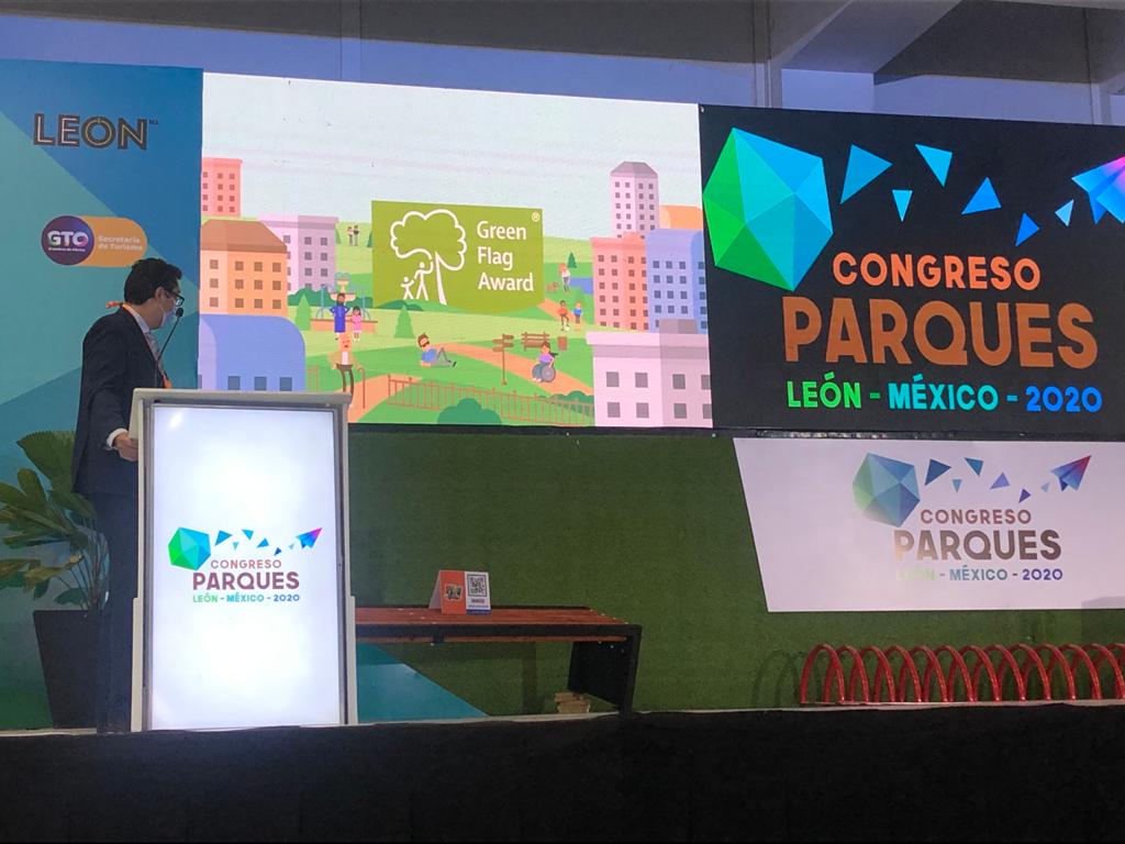 GreenFlagAwdInt's tweet photo. 🌎🇲🇽@ANPRMexico celebrates 2020-21 Green Flag Award winners at #CongressoParques!!!
👉Read the full article here: https://t.co/XPApuXRr5o
🏆Well done to @parquefundidora &amp; @mexicanaparque 🎉🌳💚 #parks #publicparks #greenspace https://t.co/VuMKA7Xg8o