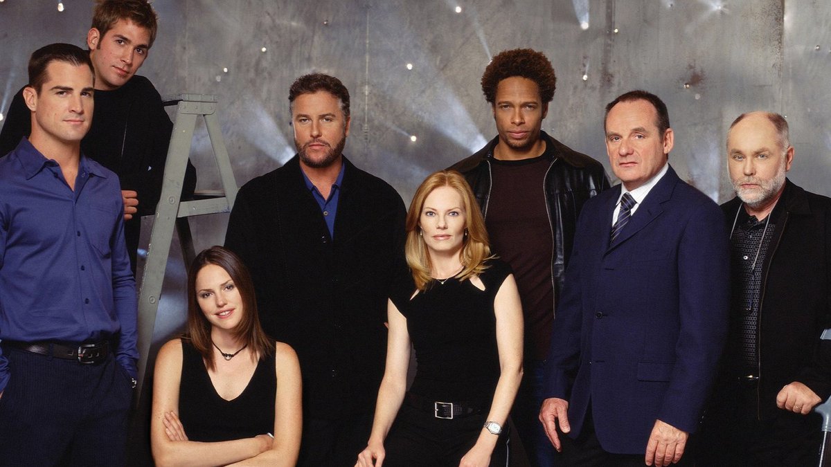 Il_Nerdastro's tweet photo. 20 Anni sulla Scena del Crimine.
Quando ieri ho scritto che questa cosa degli anniversari mi avrebbe ucciso, non era questo che intendevo: il 6 Ottobre 2000 andava in onda il primo episodio di #CSI!
#WilliamPetersen #MargHelgenberger #JorjaFox #CSI20 #SerieTV https://t.co/bbfd2pAWyK