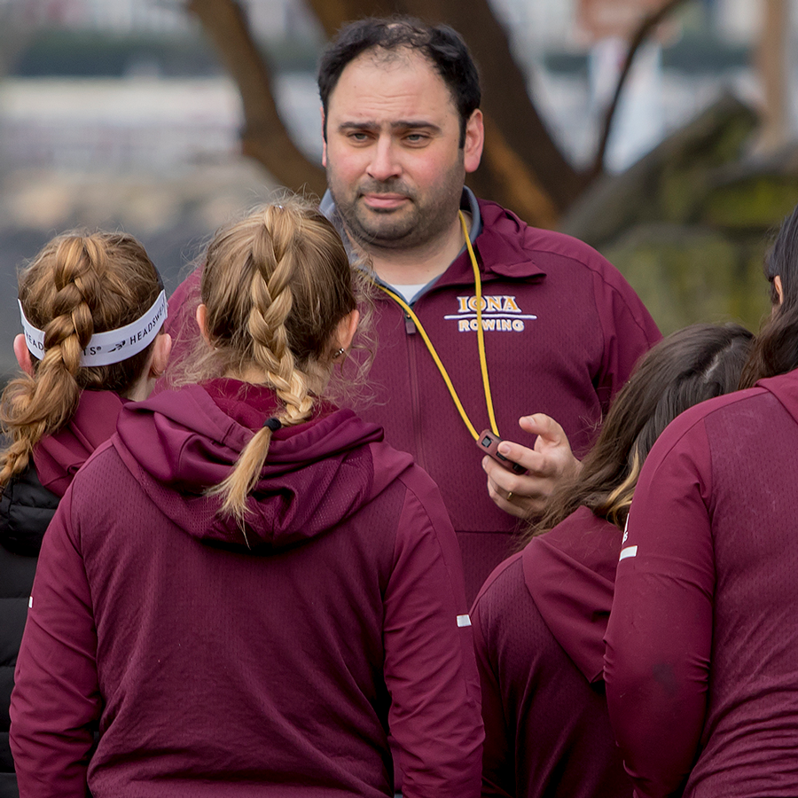 Iona_U_Rowing's tweet photo. Happy #NationalCoachesDay, coaches!
#ICCrew #GaelNation https://t.co/3bheQYWmBZ