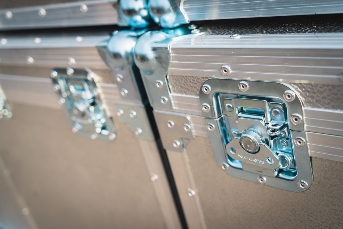 nspcases's tweet photo. A recently finished batch of #flightcases completed for the MOD.
Finished in stucco aluminium with custom foam inserts.
What are your thoughts on this finish?
#nspcases https://t.co/TXuBl6XK9f