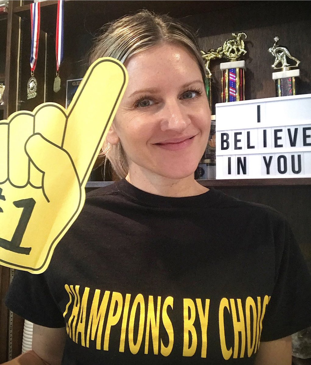 mrsderusso's tweet photo. “Every kid needs a Champion” One of my favorite #TEDtalks  and the core of my teaching philosophy Today we talked about what makes us #champions, and ways to continually practice a growth mindset. #pgcpsproud #distancelearning #vocabulary #teachersofinstagram https://t.co/2GXLiFElnJ