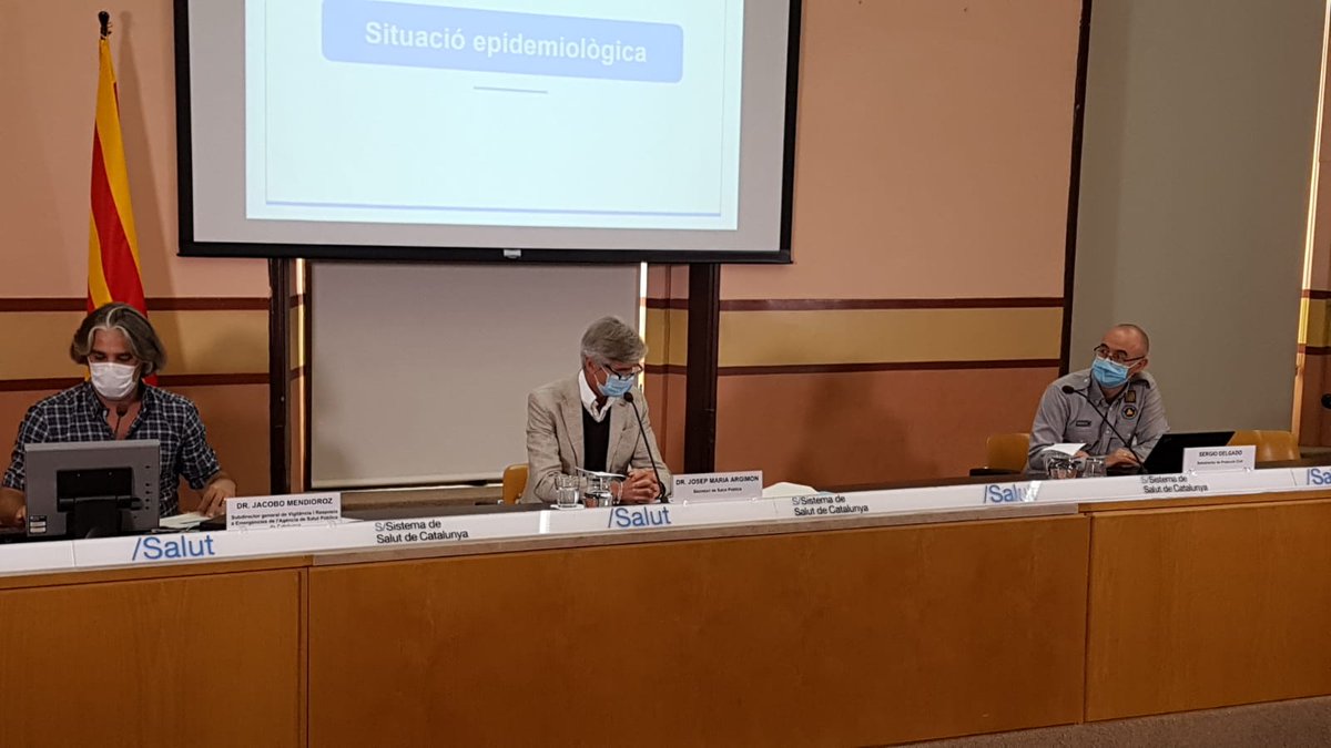 interiorcat's tweet photo. 🔴 El departament d'#Interiorcat se suma a les rodes de premsa de seguiment de la situació epidemiològica de Catalunya a causa de la #COVID19 amb el sotsdirector d'@emergenciescat, @sergiodelgado76
👉 Podeu seguir-ho en directe: https://t.co/1xouLDeTwH https://t.co/NBMsHnWJaQ