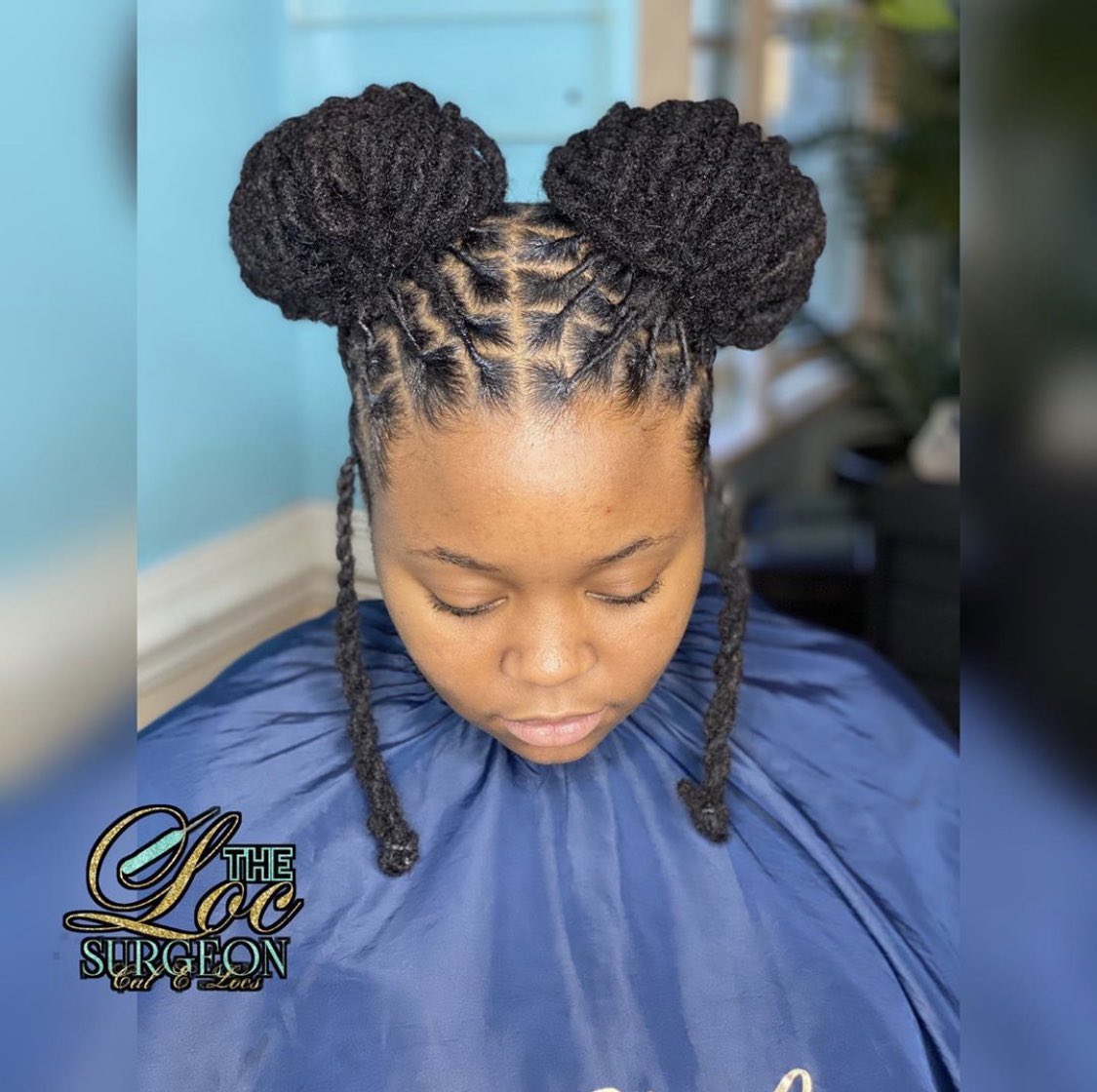 locs_e's tweet photo. Monday Fun Buns 😍🤍💕 #locbuns https://t.co/IDpkU1D3kk