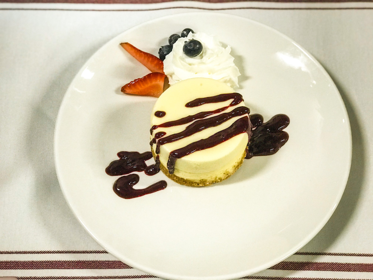 😋 Treat yourself to cheesecake dessert at BRIX Tavern.