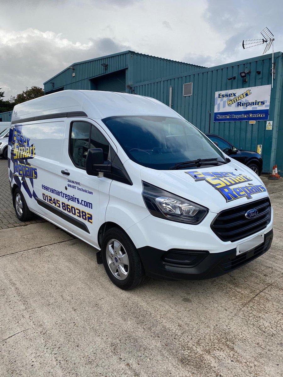 essex_smart's tweet image. New Ford Transit van added to our Fleet 🙌🏻 

Graphics and wrap by the fantastic @funkeefish 🤪

#EssexSmartRepairs #FunkeeFish
